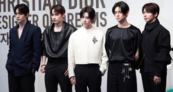 TOMORROW X TOGETHERのサムネイル