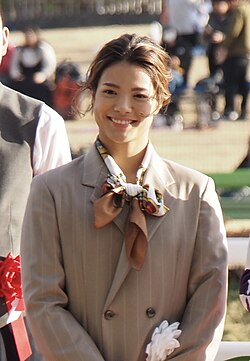 阿部詩のサムネイル