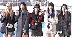 LE SSERAFIMのサムネイル